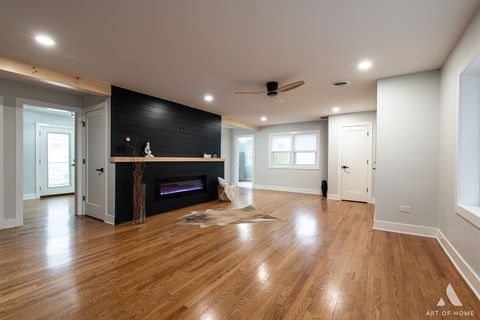 Tiny photo for 8459 S 85th Court, Hickory Hills, IL 60457 (MLS # 12629363)