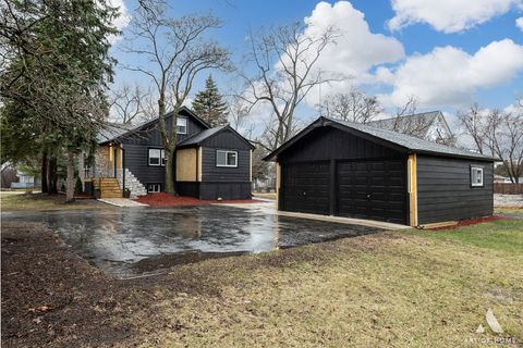 Tiny photo for 8459 S 85th Court, Hickory Hills, IL 60457 (MLS # 12629363)