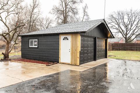 Tiny photo for 8459 S 85th Court, Hickory Hills, IL 60457 (MLS # 12629363)