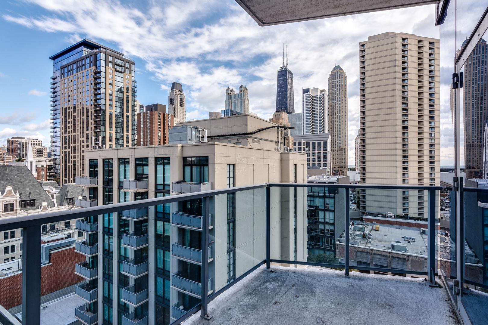 110 W Superior Street 1004