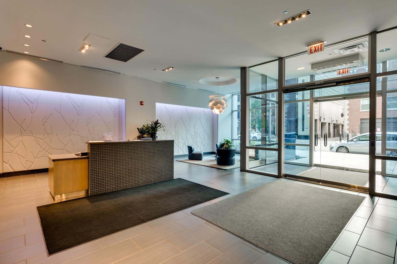 110 W Superior Street 1004