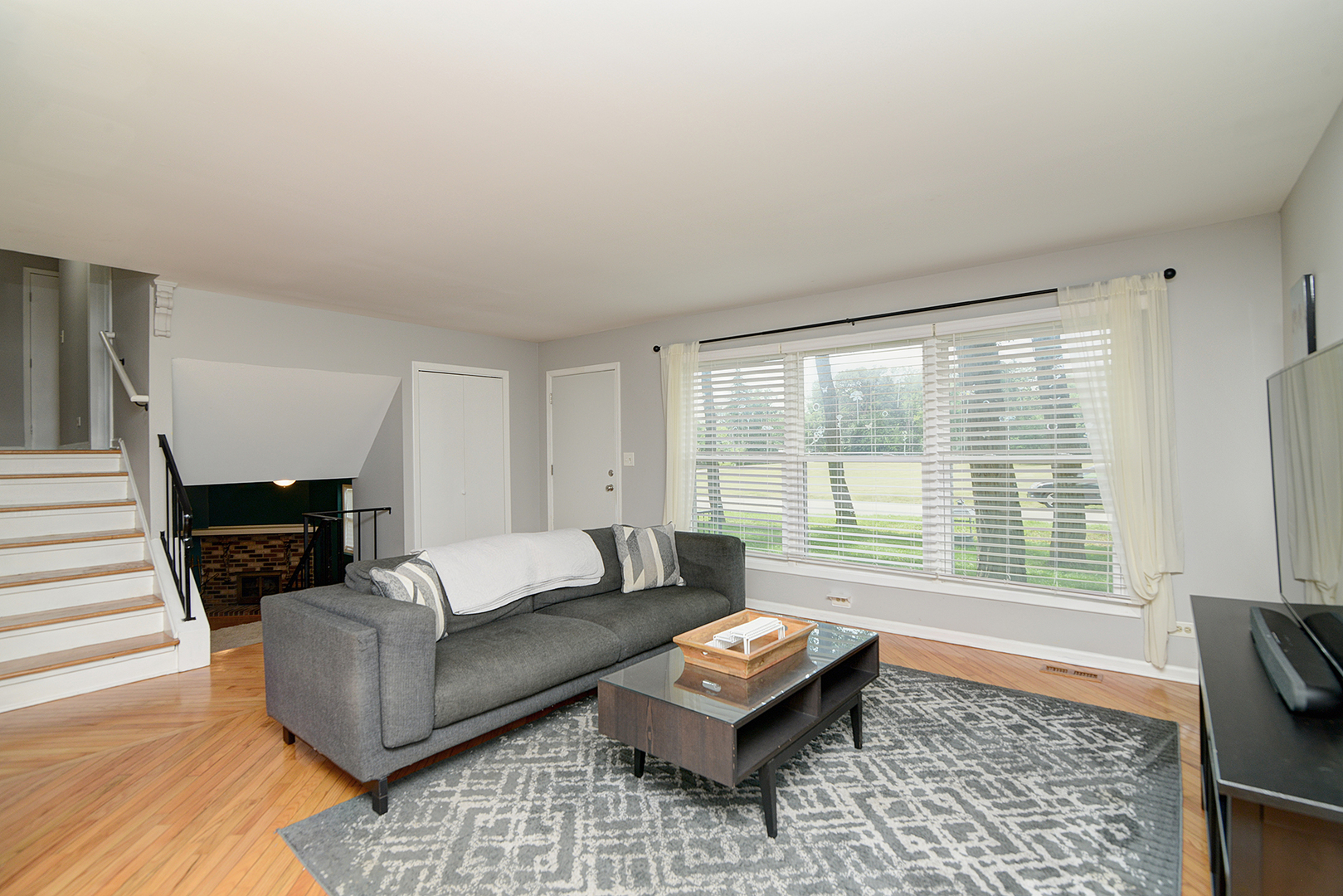 29W324 Grove Avenue