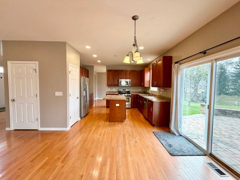 Tiny photo for 138 Redmond Drive, Gilberts, IL 60136 (MLS # 12515876)