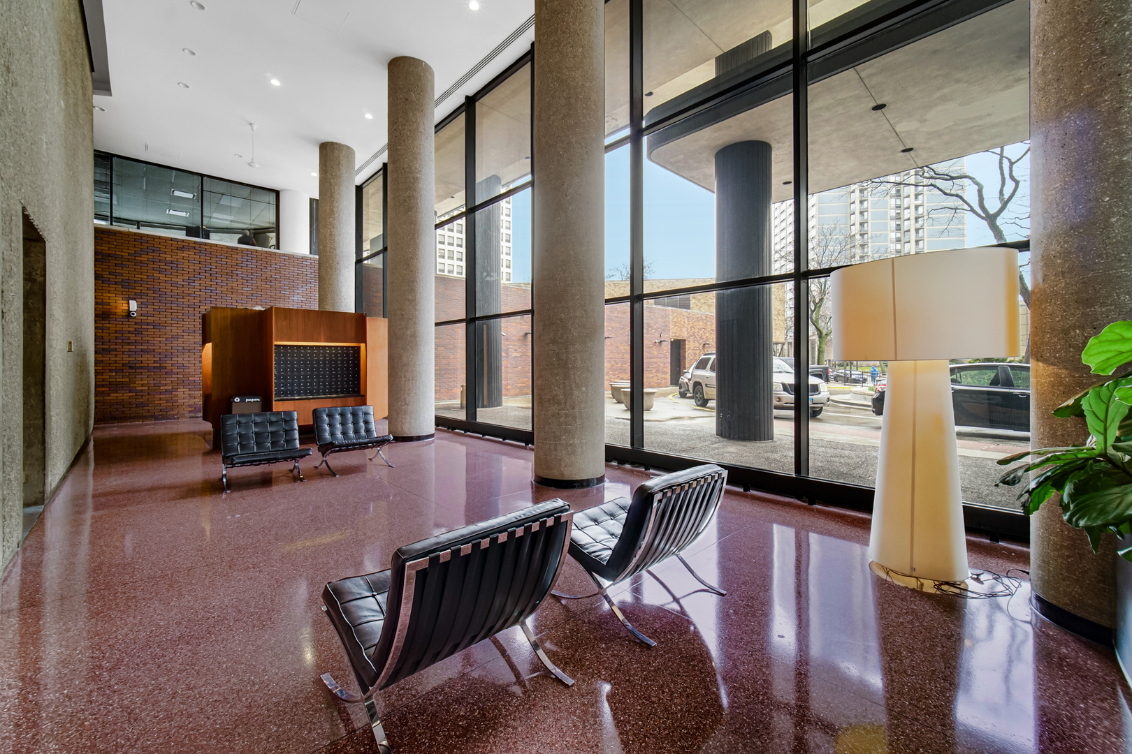 5415 N SHERIDAN Road 4607