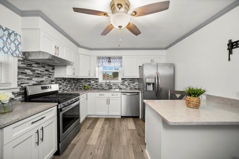 Tiny photo for 5250 S Nagle Avenue, Chicago, IL 60638 (MLS # 12517644)