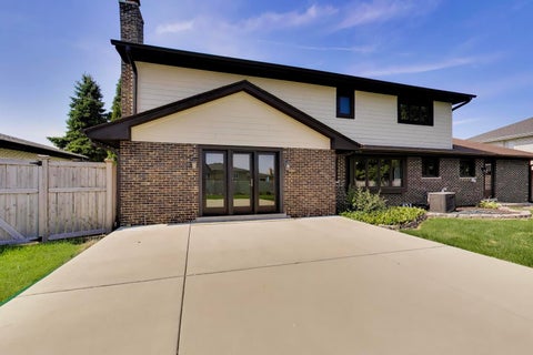 Tiny photo for 6723 Kingswood Road, Willowbrook, IL 60527 (MLS # 12750556)