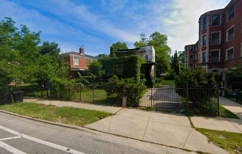 Tiny photo for 7853 S South Shore Drive, Chicago, IL 60649 (MLS # 12509834)