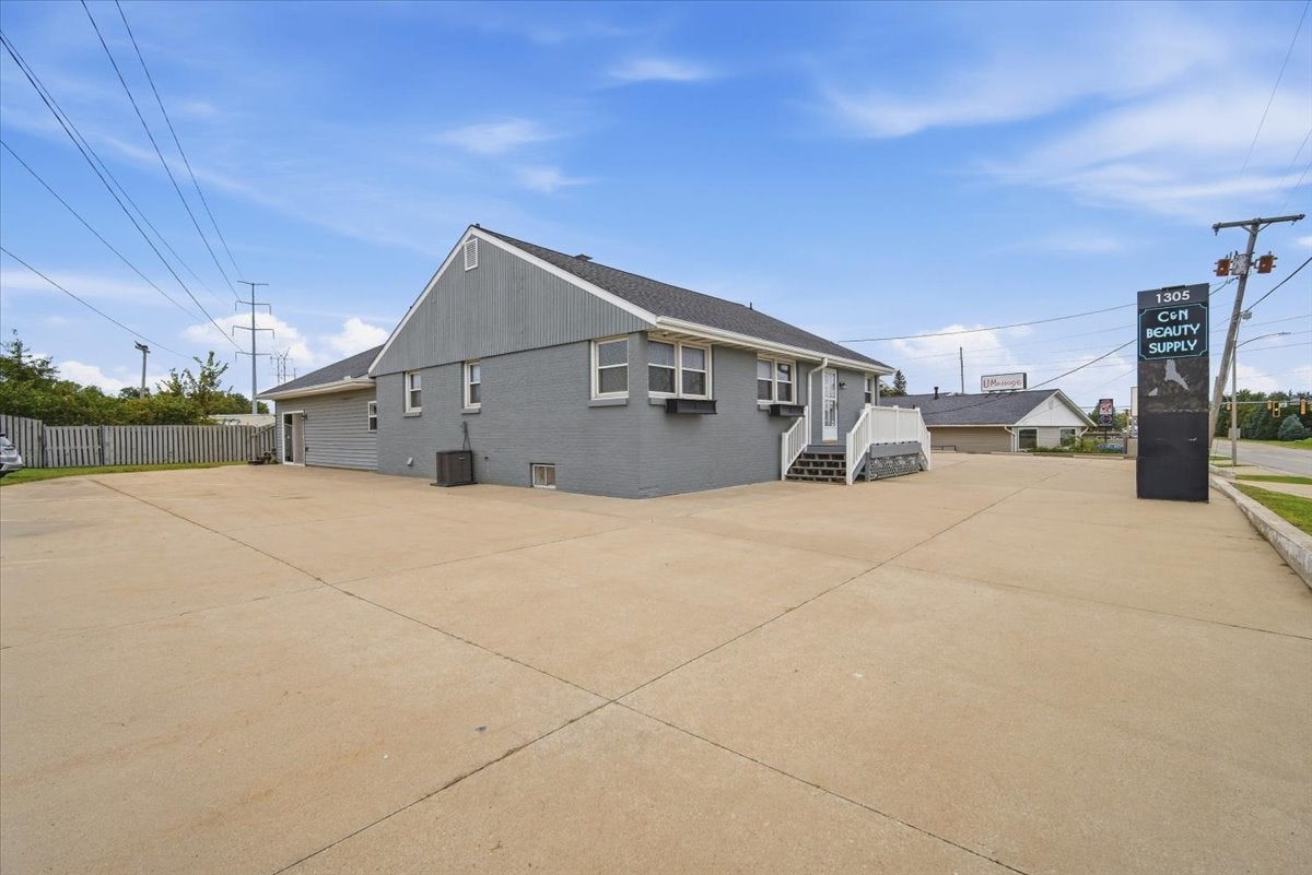 1305 Morrissey Avenue