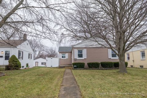 Tiny photo for 508 N Forest Avenue, Bradley, IL 60915 (MLS # 12525268)