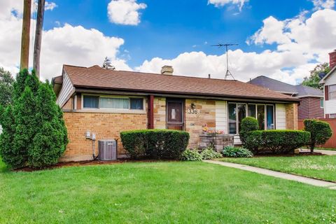 Tiny photo for 336 W Fremont Avenue, Elmhurst, IL 60126 (MLS # 12682618)