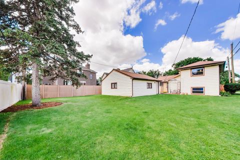 Tiny photo for 336 W Fremont Avenue, Elmhurst, IL 60126 (MLS # 12682618)