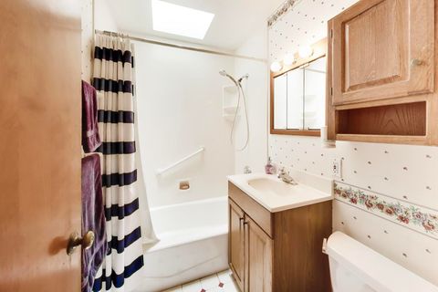 Tiny photo for 336 W Fremont Avenue, Elmhurst, IL 60126 (MLS # 12682618)
