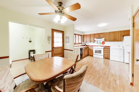 Tiny photo for 336 W Fremont Avenue, Elmhurst, IL 60126 (MLS # 12682618)