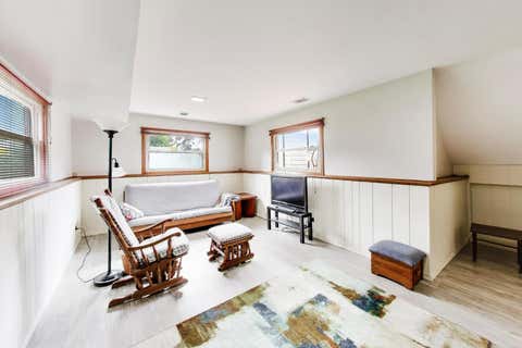 Tiny photo for 336 W Fremont Avenue, Elmhurst, IL 60126 (MLS # 12682618)