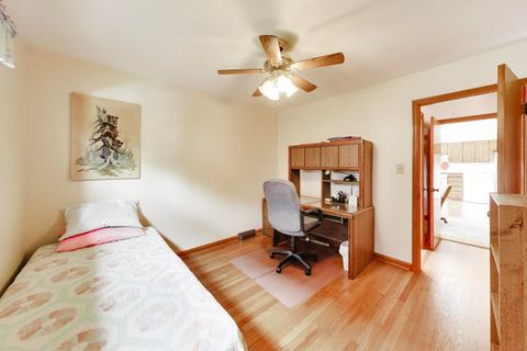 Tiny photo for 336 W Fremont Avenue, Elmhurst, IL 60126 (MLS # 12682618)