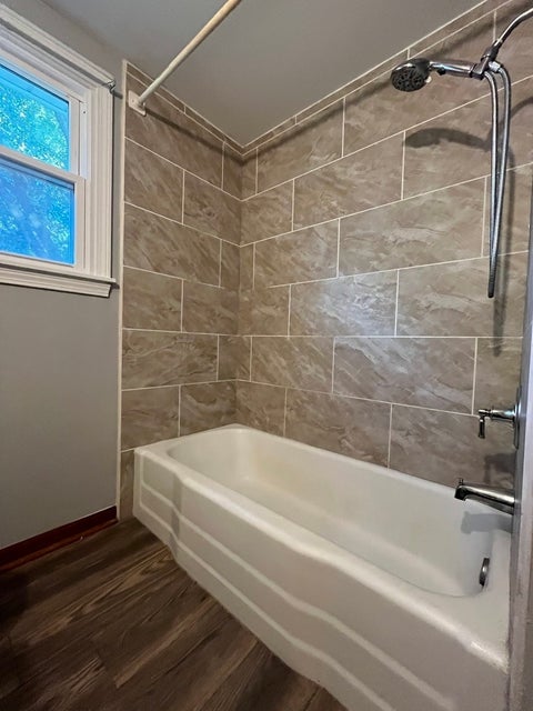 Tiny photo for 923 Hammond Avenue, Aurora, IL 60506 (MLS # 12736385)
