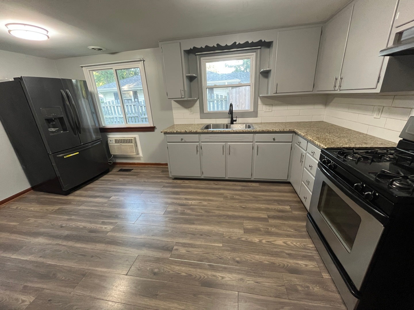 923 Hammond Avenue