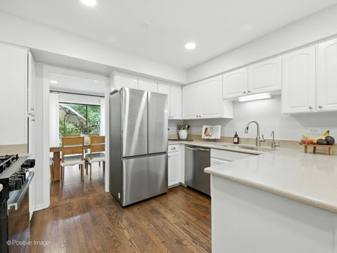 Tiny photo for 2S761 THERESA Court #761, Oak Brook, IL 60523 (MLS # 12447959)