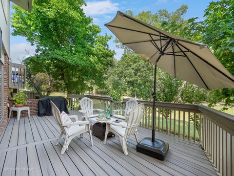 Tiny photo for 2S761 THERESA Court #761, Oak Brook, IL 60523 (MLS # 12447959)