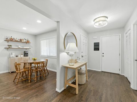 Tiny photo for 2S761 THERESA Court #761, Oak Brook, IL 60523 (MLS # 12447959)