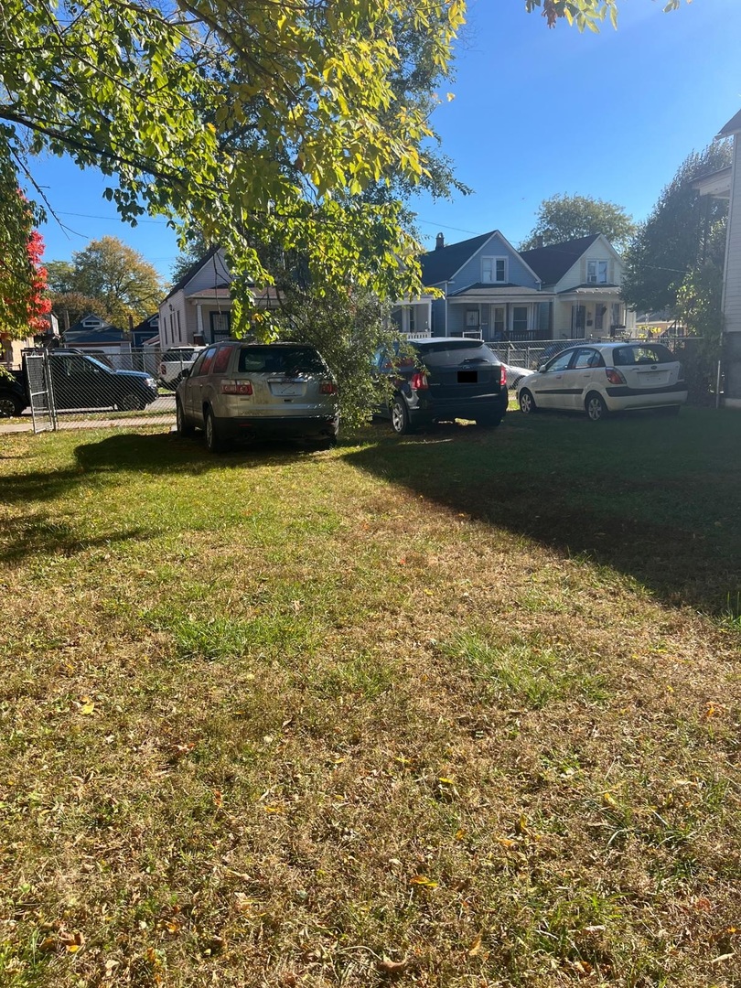 6824-6826 S HONORE Street