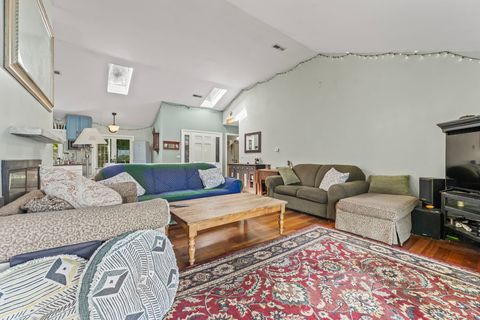 Tiny photo for 21290 W Sylvan Drive S, Mundelein, IL 60060 (MLS # 12482106)