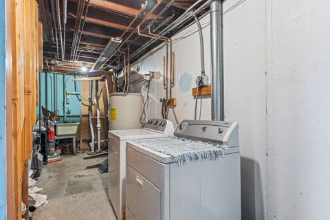 Tiny photo for 21290 W Sylvan Drive S, Mundelein, IL 60060 (MLS # 12482106)