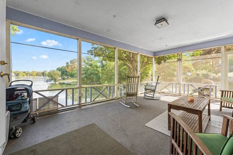 Tiny photo for 21290 W Sylvan Drive S, Mundelein, IL 60060 (MLS # 12482106)