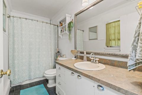 Tiny photo for 21290 W Sylvan Drive S, Mundelein, IL 60060 (MLS # 12482106)