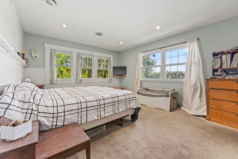 Tiny photo for 21290 W Sylvan Drive S, Mundelein, IL 60060 (MLS # 12482106)