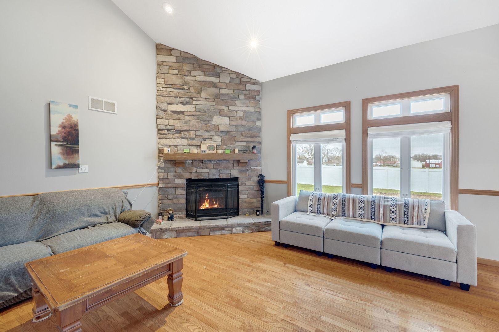 125 N Hamilton Drive