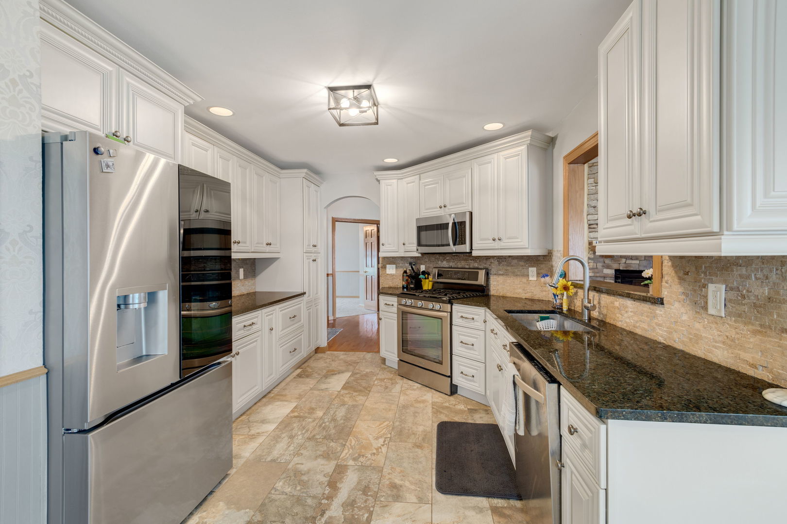 125 N Hamilton Drive