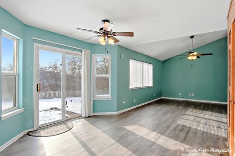 Tiny photo for 28501 Wagon Trail Court, Lakemoor, IL 60051 (MLS # 12533585)
