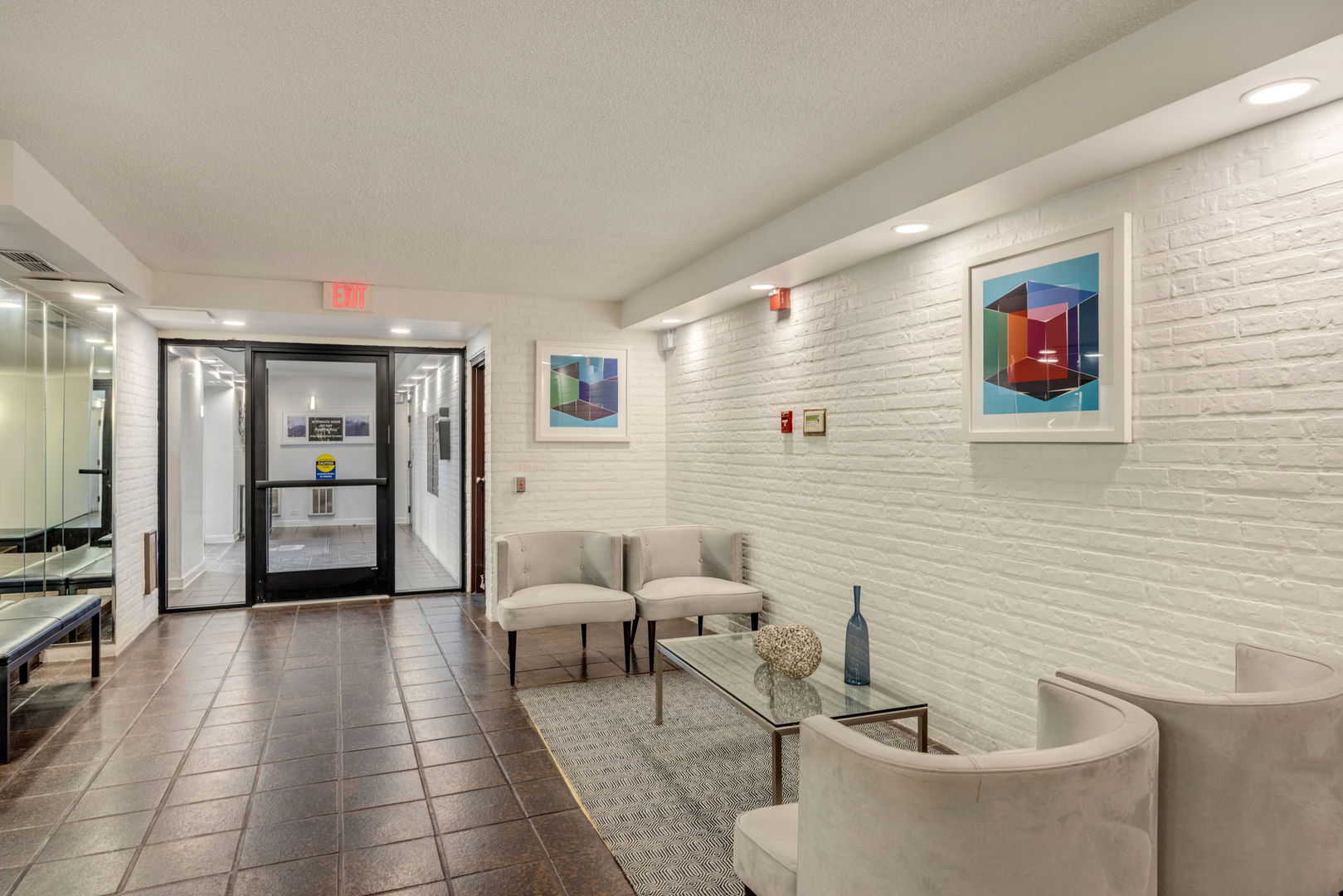 1671 Mission Hills Road 502