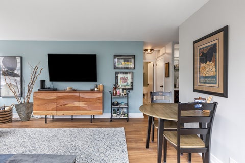 Tiny photo for 70 W Burton Place #305F, Chicago, IL 60610 (MLS # 12785776)