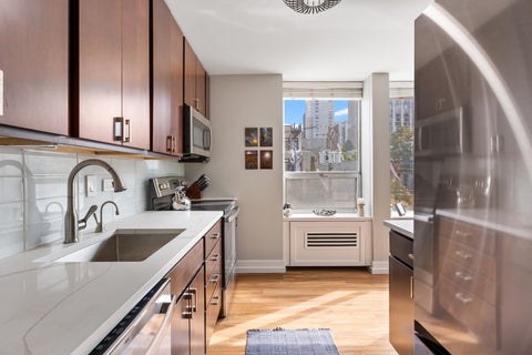 Tiny photo for 70 W Burton Place #305F, Chicago, IL 60610 (MLS # 12785776)