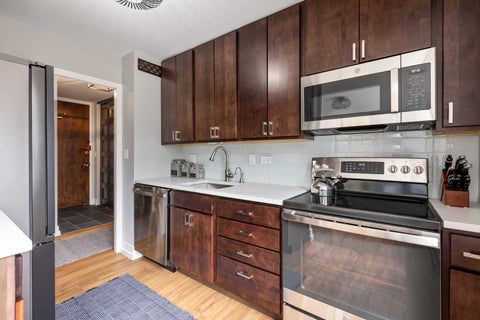 Tiny photo for 70 W Burton Place #305F, Chicago, IL 60610 (MLS # 12785776)