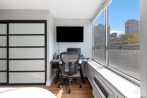 Tiny photo for 70 W Burton Place #305F, Chicago, IL 60610 (MLS # 12785776)