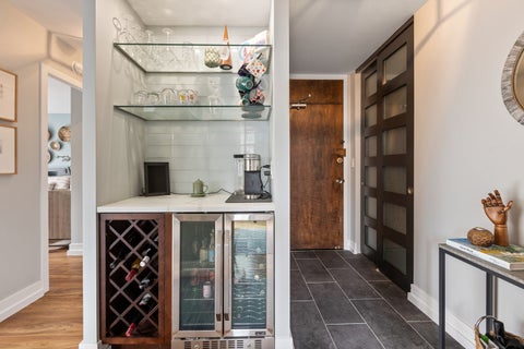 Tiny photo for 70 W Burton Place #305F, Chicago, IL 60610 (MLS # 12785776)