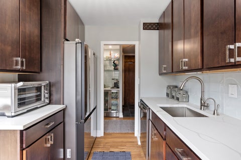 Tiny photo for 70 W Burton Place #305F, Chicago, IL 60610 (MLS # 12785776)