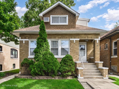 Photo of 5732 W Patterson Avenue, Chicago, IL 60634 (MLS # 12740662)