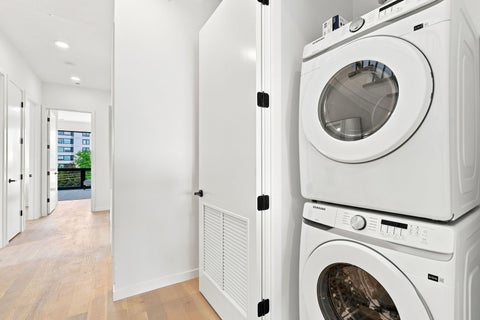 Tiny photo for 2072 N Western Avenue #303, Chicago, IL 60647 (MLS # 12716618)