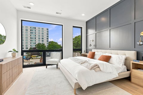 Tiny photo for 2072 N Western Avenue #303, Chicago, IL 60647 (MLS # 12716618)