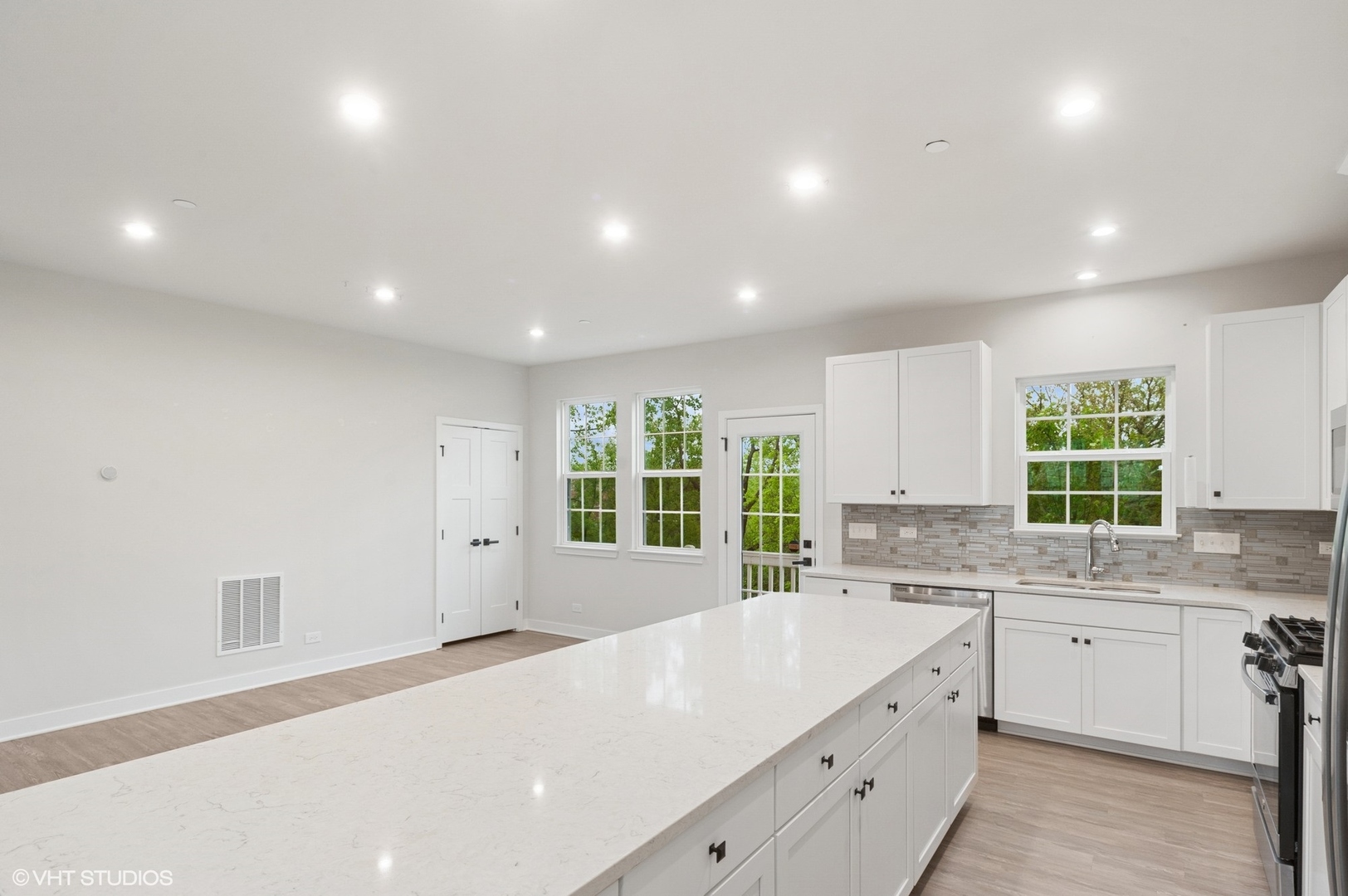 790 Weller Drive