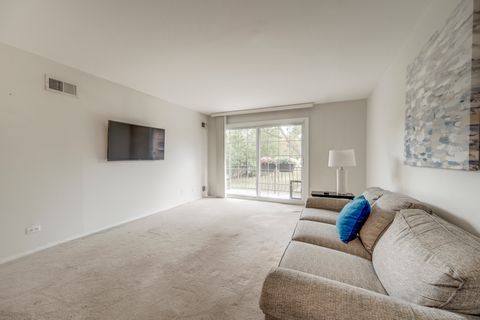 Tiny photo for 1140 64th Street #6, La Grange Highlands, IL 60525 (MLS # 12480989)