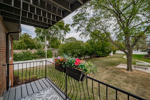 Tiny photo for 1140 64th Street #6, La Grange Highlands, IL 60525 (MLS # 12480989)