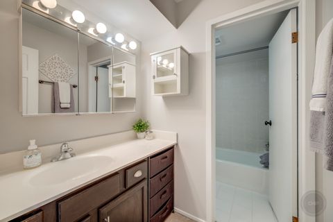 Tiny photo for 1140 64th Street #6, La Grange Highlands, IL 60525 (MLS # 12480989)