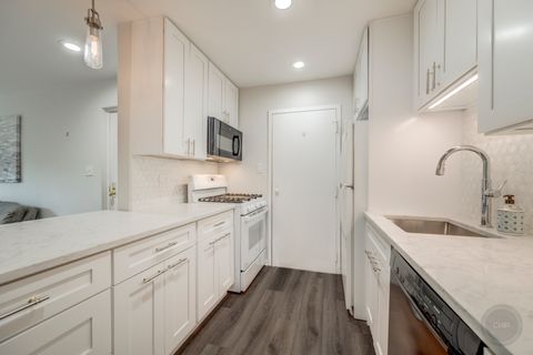 Tiny photo for 1140 64th Street #6, La Grange Highlands, IL 60525 (MLS # 12480989)