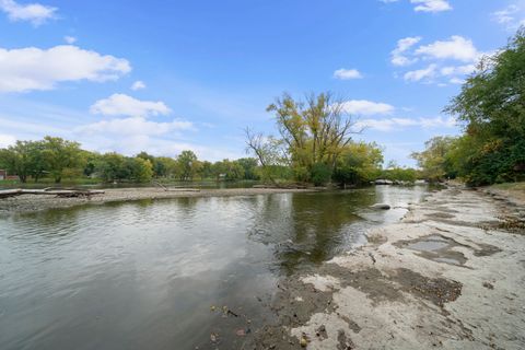 Tiny photo for 2110 A-B State Route 31 Route, Oswego, IL 60543 (MLS # 12634234)