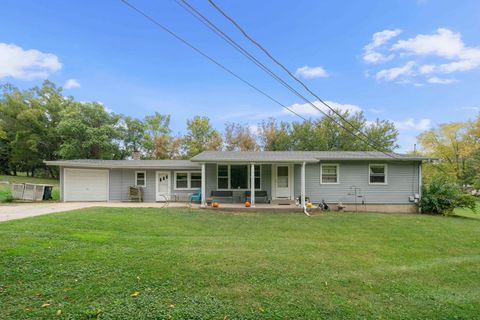 Tiny photo for 2110 A-B State Route 31 Route, Oswego, IL 60543 (MLS # 12634234)